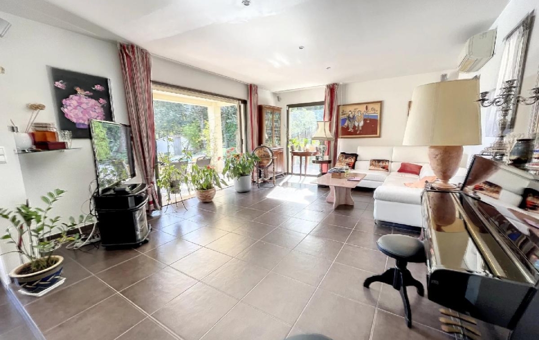 Annonces AZUR : Maison / Villa | MOUGINS (06250) | 156 m2 | 950 000 € 